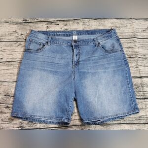 W62 Dressbarn Bermuda Denim Shorts
